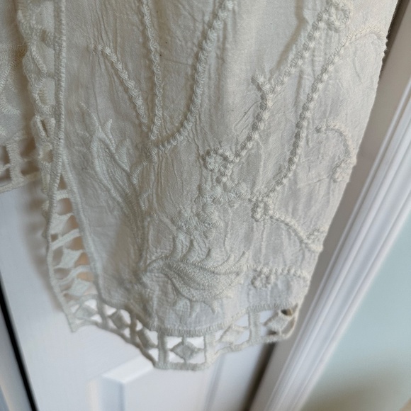Lane Bryant Ivory Embroidered Overlay - Picture 5 of 10